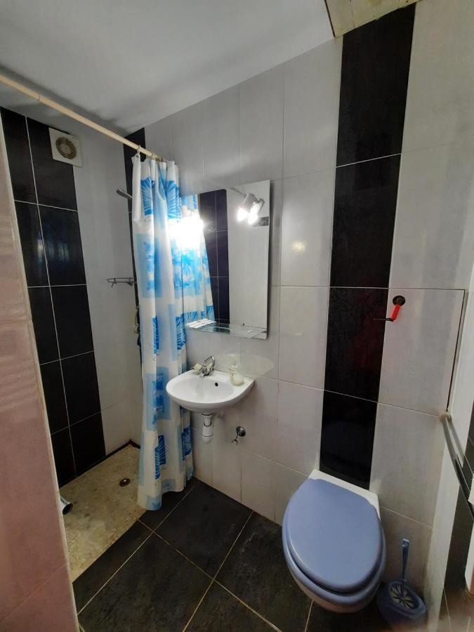 Midnight Cats' Apartment In Rynok Square Світло Є Завжди! Lemberg Exterior foto