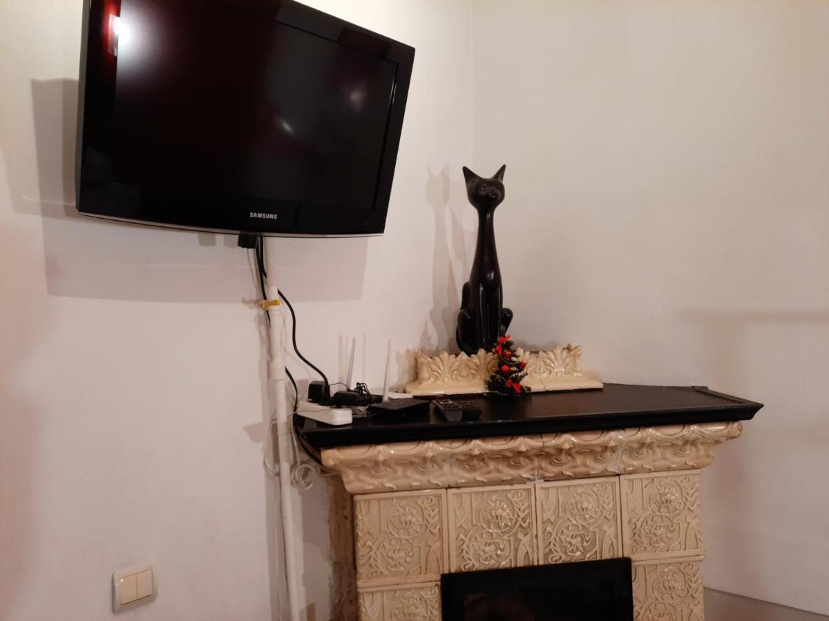 Midnight Cats' Apartment In Rynok Square Світло Є Завжди! Lemberg Exterior foto