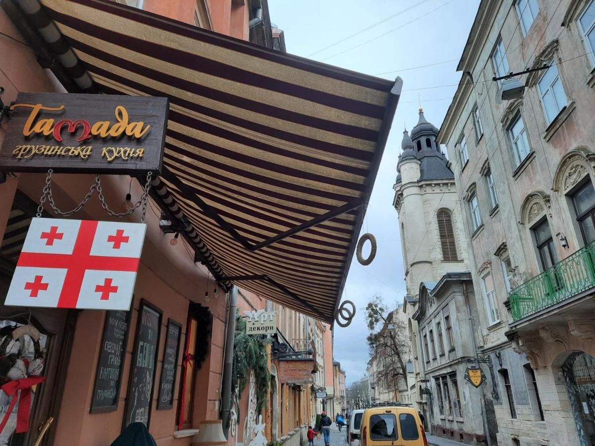 Midnight Cats' Apartment In Rynok Square Світло Є Завжди! Lemberg Exterior foto